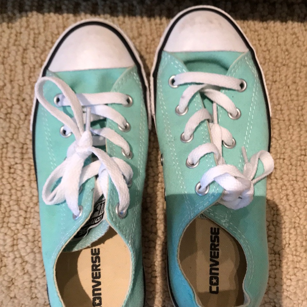 Converse youth size 2